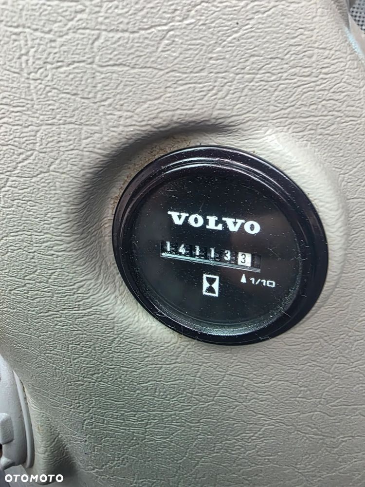 Volvo EC220 DL - 14