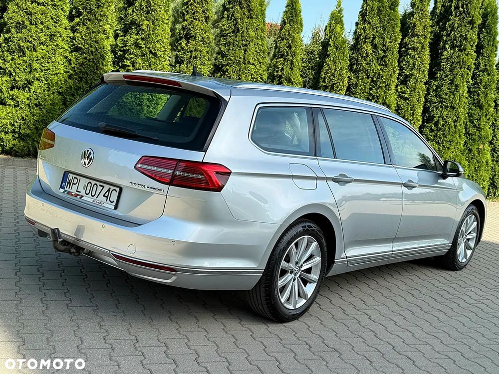 Volkswagen Passat Variant 2.0 TDI (BlueMotion Technology) Highline - 14