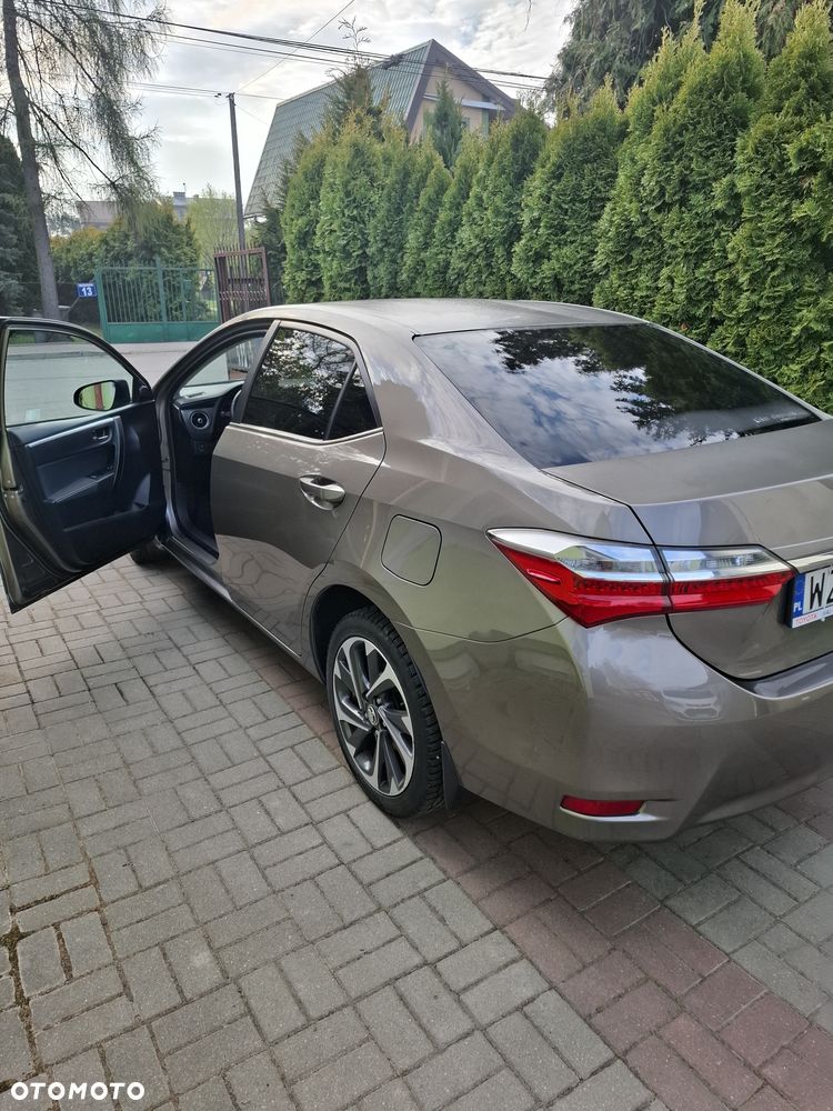 Toyota Corolla 1.6 Premium - 11