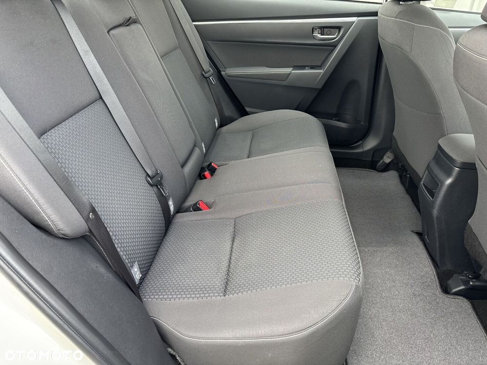 Toyota Corolla 1.6 Comfort - 8