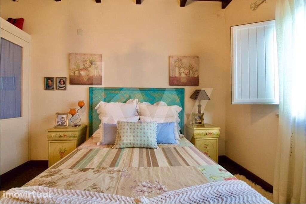 Charmosa moradia T2+1 numa das mais icónicas aldeias de Grândola. - Grande imagem: 5/23