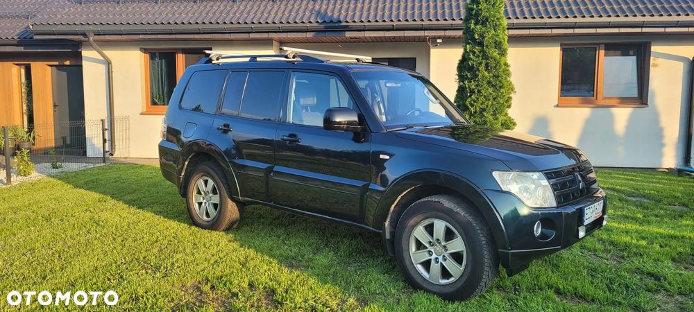 Mitsubishi Pajero - 33