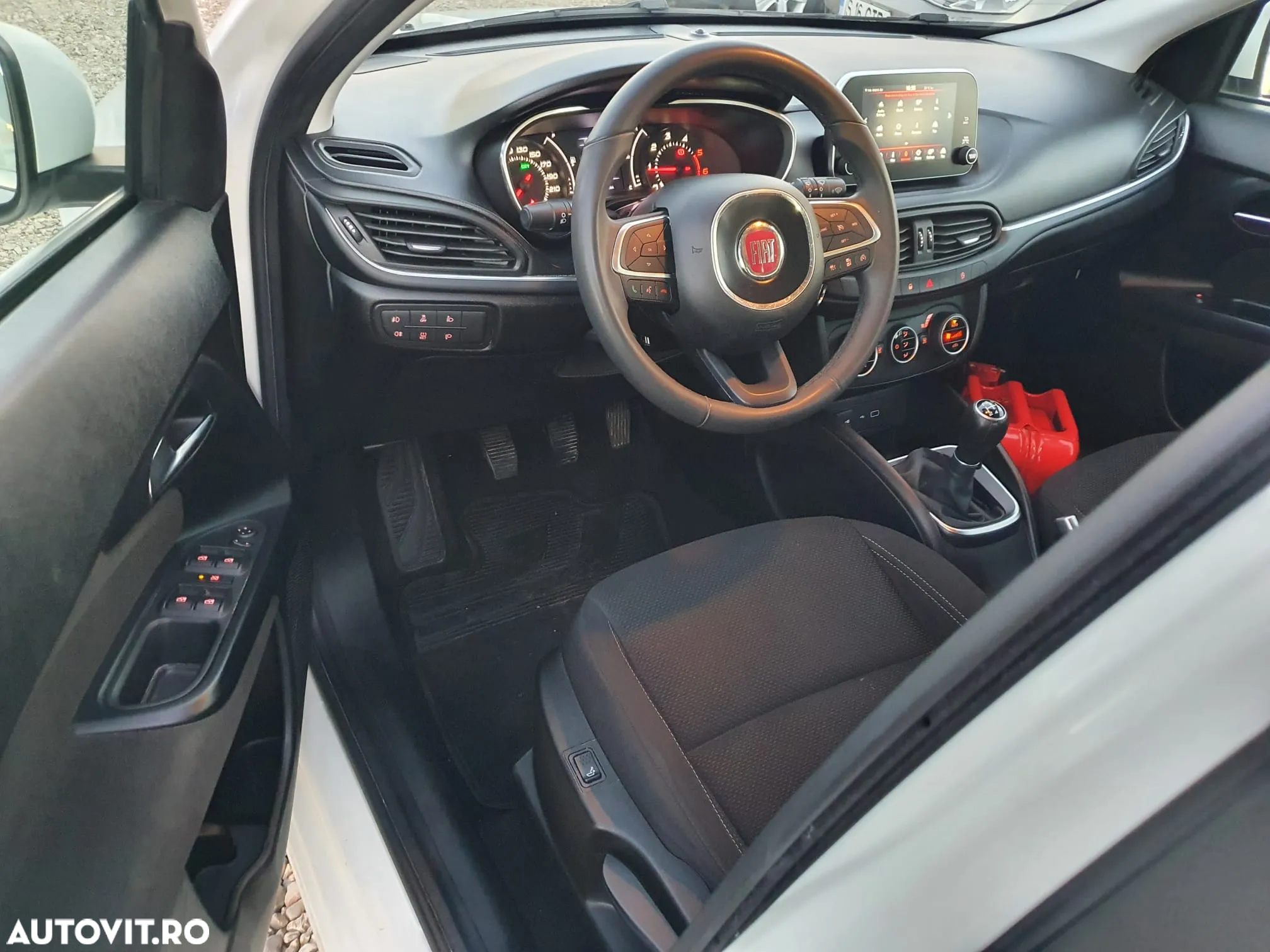 Fiat Tipo 1.3 MultiJet Business Edition - 28