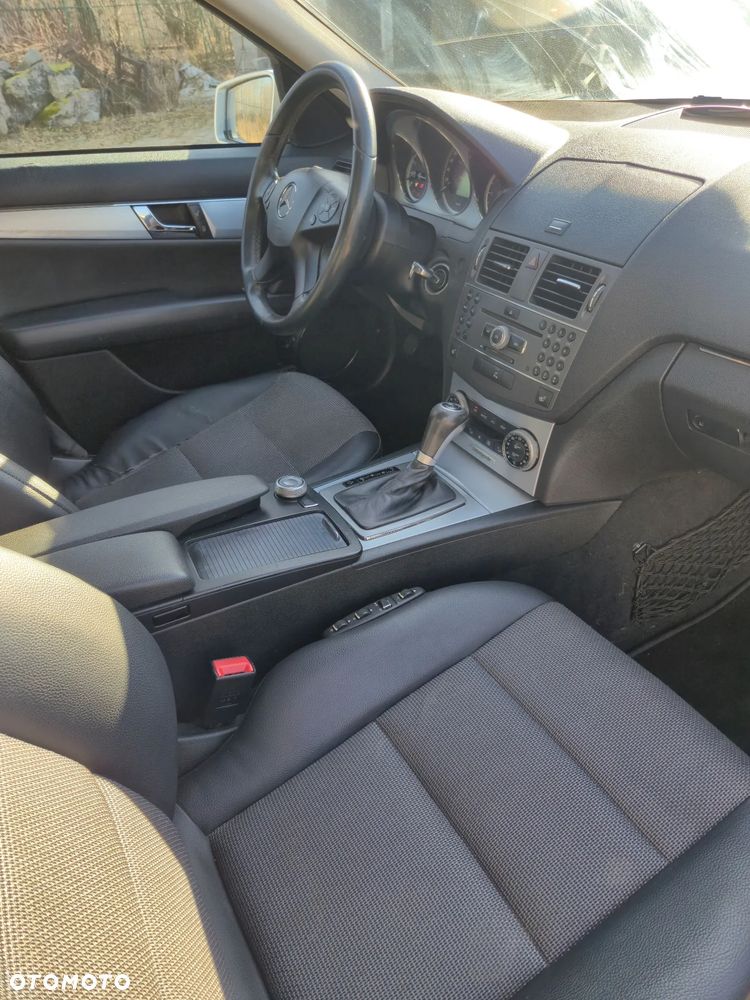Mercedes-Benz Klasa C 220 CDI DPF Automatik BlueEFFICIENCY Avantgarde - 16