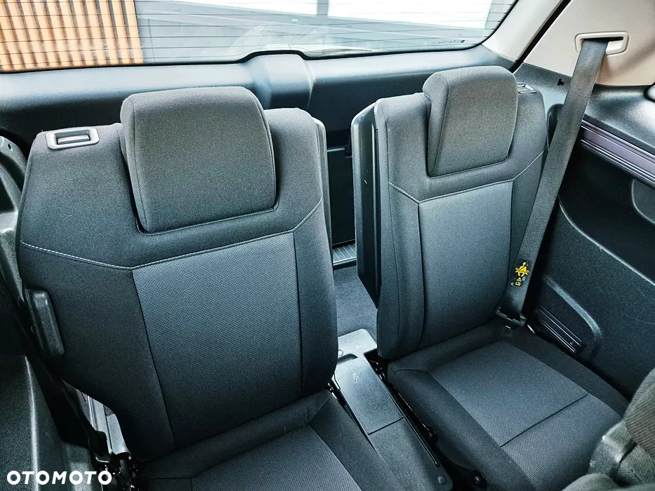 Opel Zafira 1.8 Cosmo - 36