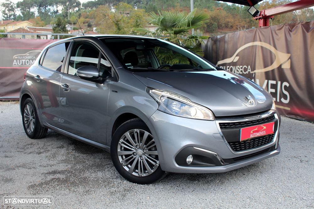 Peugeot 208 1.2 PureTech Signature - 2