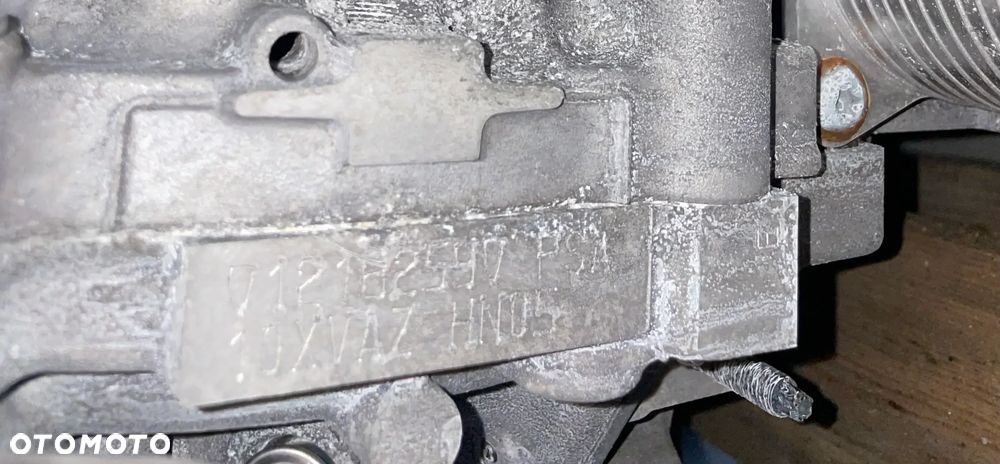 SILNIK SŁUPEK SKRZYNIA 20GE92  PEUGEOT 1.2THP 208 HN05 - 8