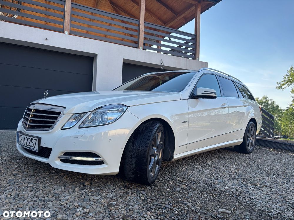 Mercedes-Benz Klasa E 220 CDI DPF BlueEFFICIENCY Automatik Avantgarde - 2