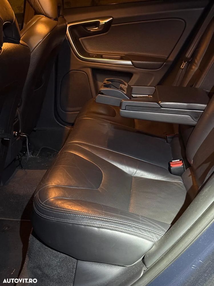 Volvo V60 D3 Summum - 17