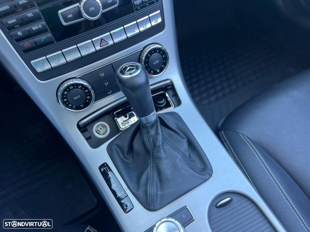 Mercedes-Benz SLK 200 (BlueEFFICIENCY) 7G-TRONIC - 11