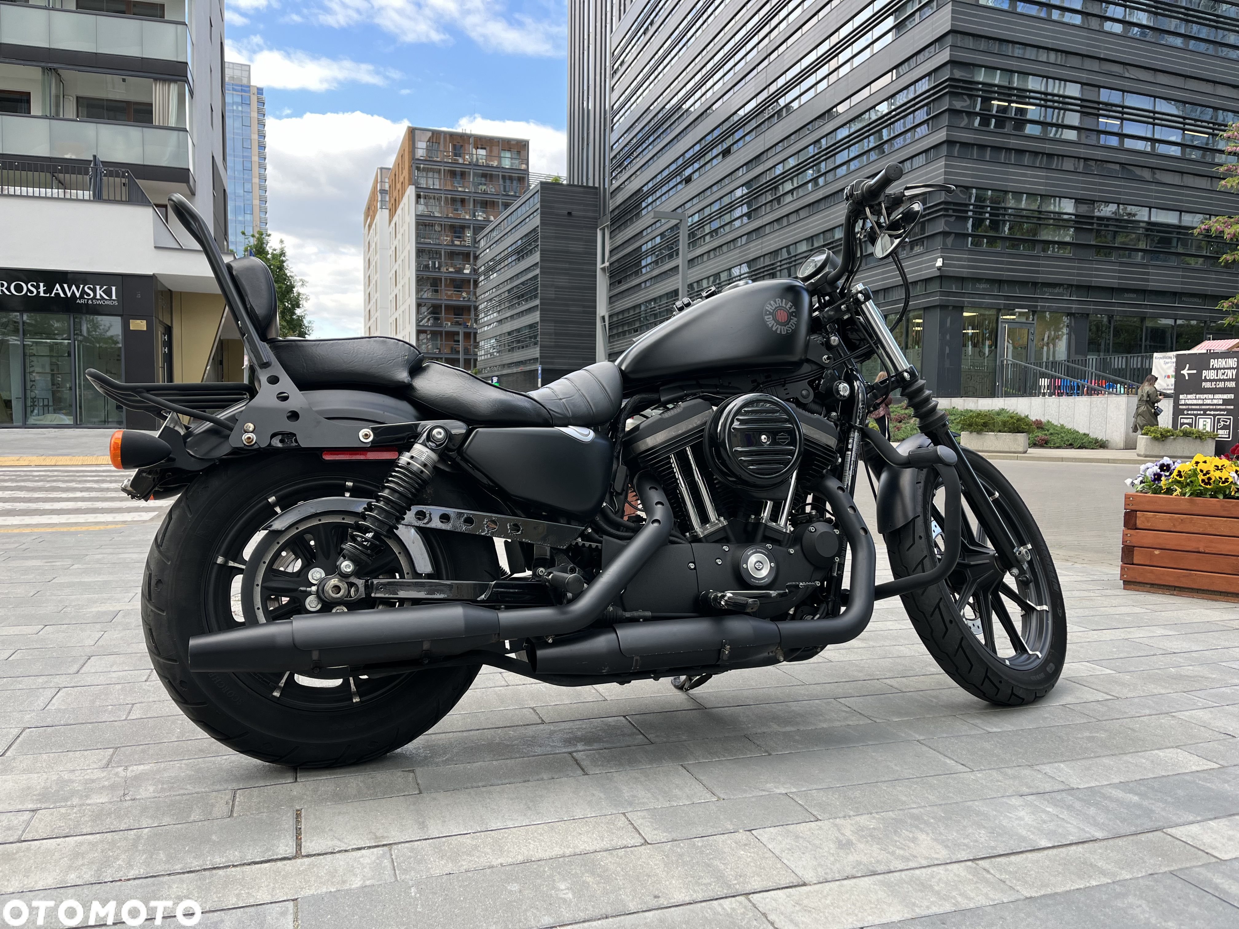 Harley-Davidson Sportster Iron 883 - 1