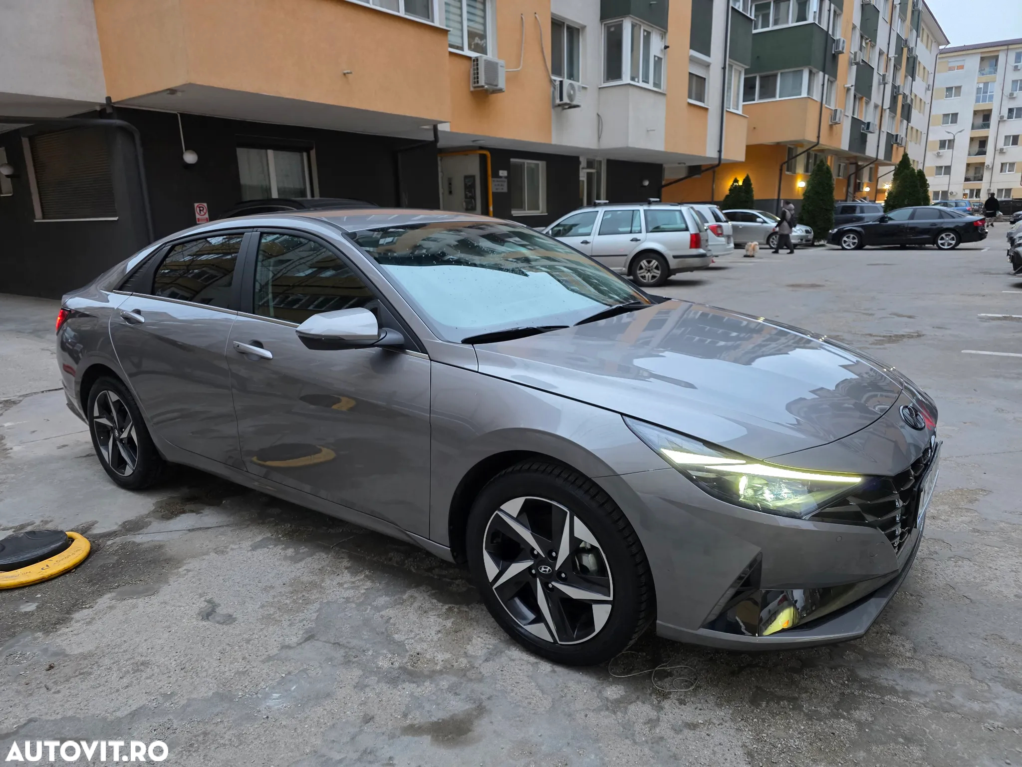 Hyundai Elantra 1.6 l 123 CP CVT Exclusive Navi - 15