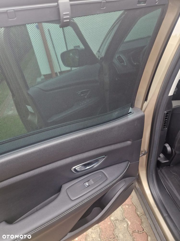 Renault Scenic 1.3 TCe FAP Intens - 10