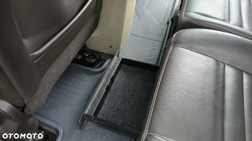 Renault Grand Scenic - 33