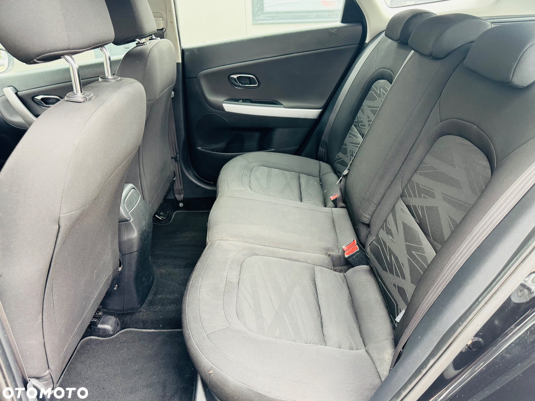 Kia Ceed 1.6 CRDi 136 ISG Spirit - 16
