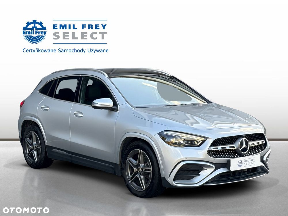 Mercedes-Benz GLA - 8