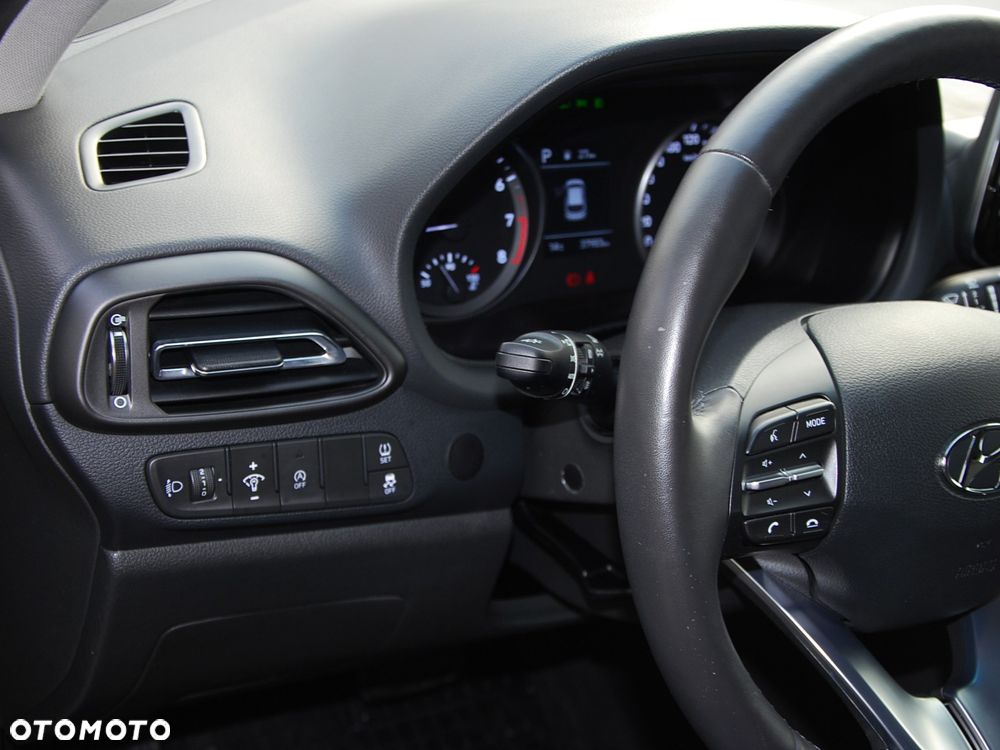 Hyundai i30 1.0 T-GDI Smart DCT - 35
