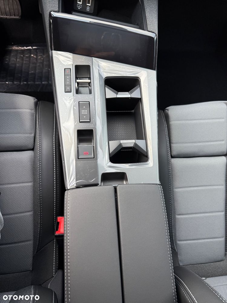 Opel Grandland 1.2 T mHEV GS S&S eDTC6 - 17