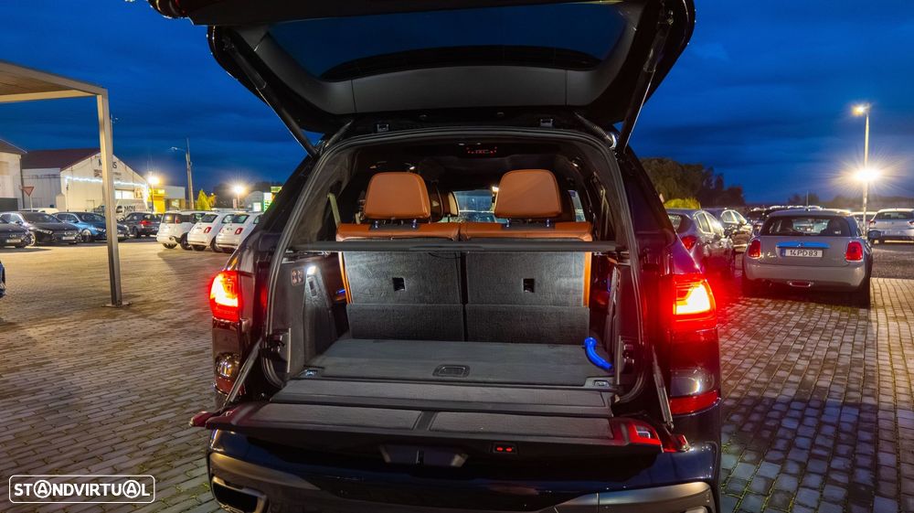 BMW X7 M50d - 9