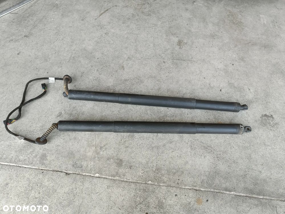 Teleskopy Siłowniki Elektryczne Klapy Skoda Superb 3 III Komplet 3V0827851 - 1