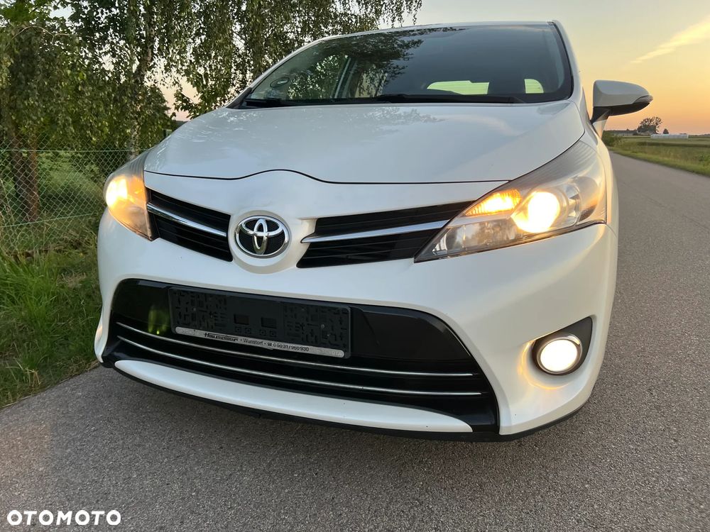 Toyota Verso 2.0 D-4D Premium - 9