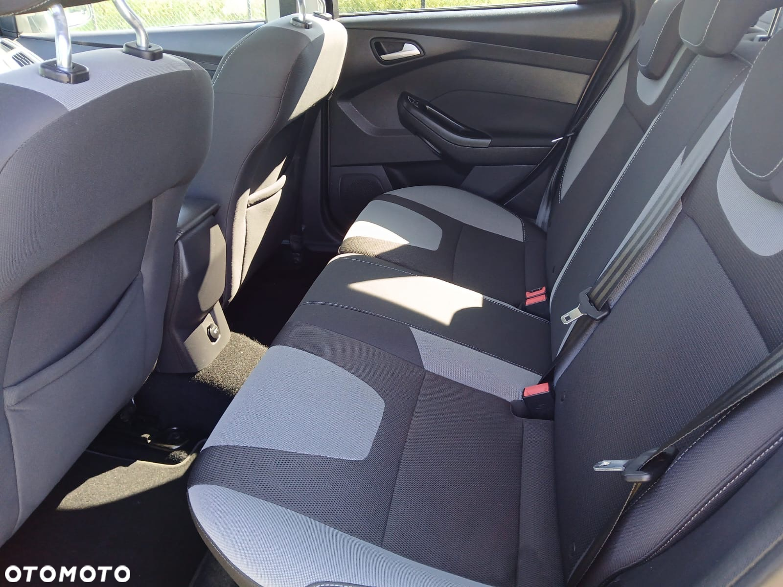 Ford Focus Turnier 1.6 TDCi DPF Start-Stopp-System Champions Edition - 10