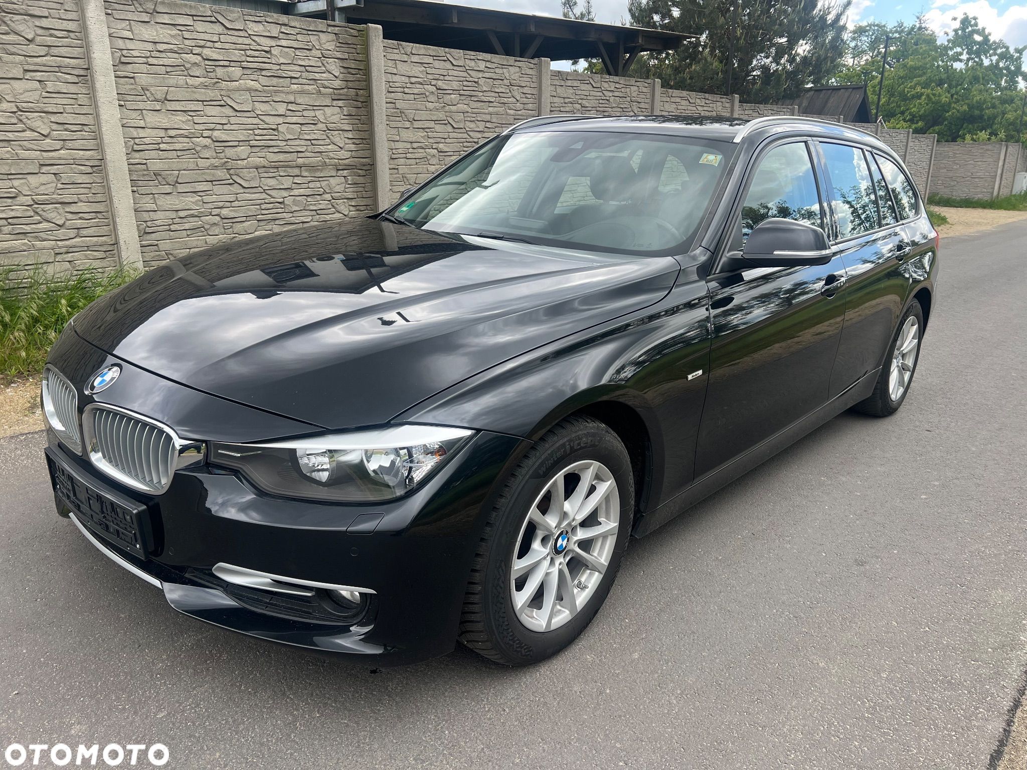 BMW Seria 3 318d Touring - 1