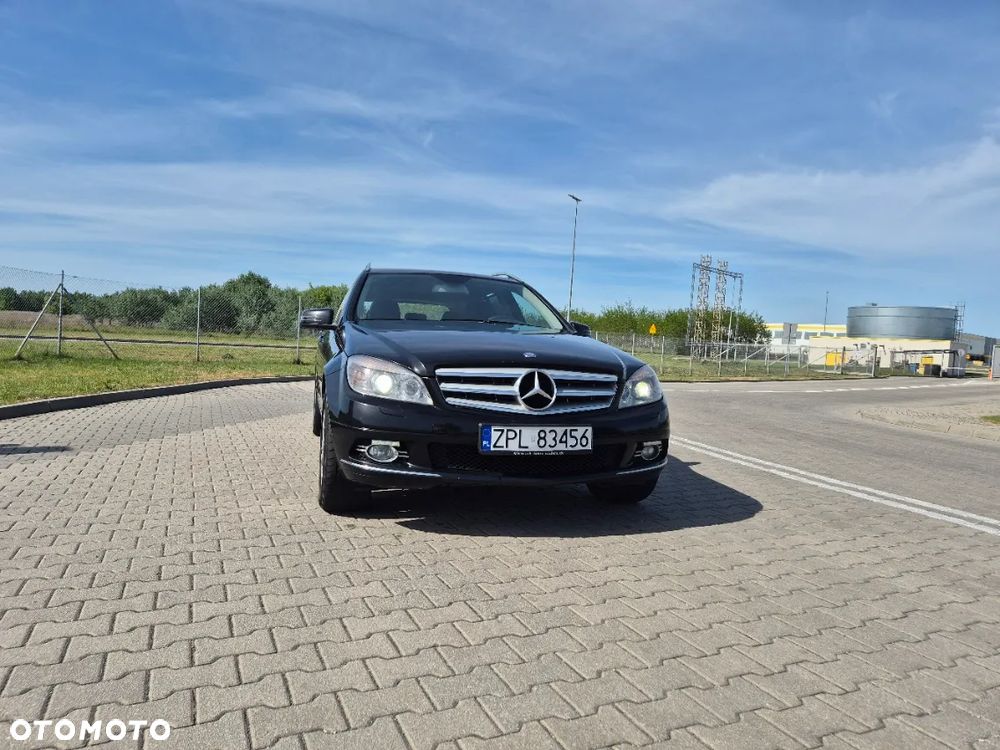 Mercedes-Benz Klasa C 320 CDI DPF 4Matic 7G-TRONIC Avantgarde - 2