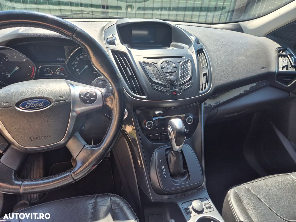 Ford Kuga 2.0 TDCi 4x4 Aut. Titanium - 4