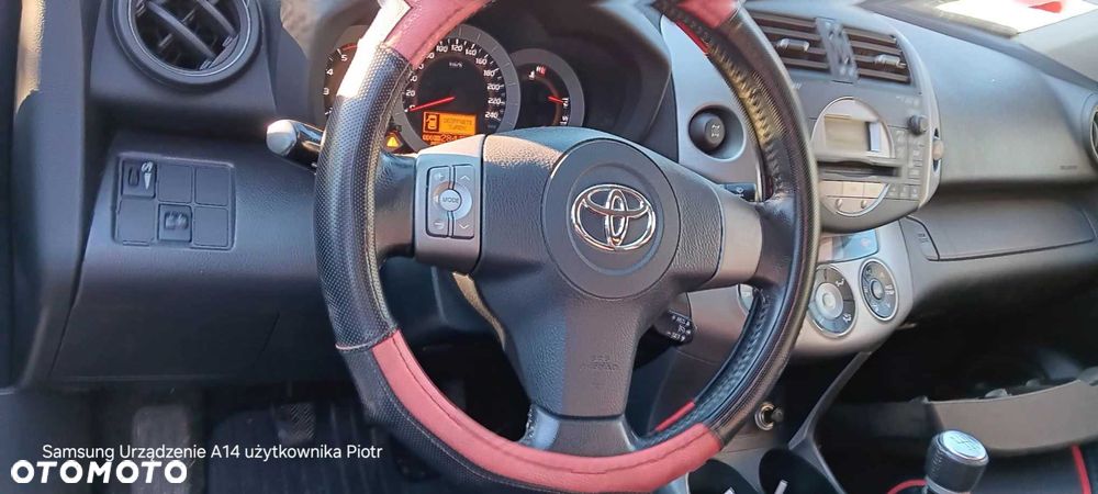 Toyota RAV4 - 4