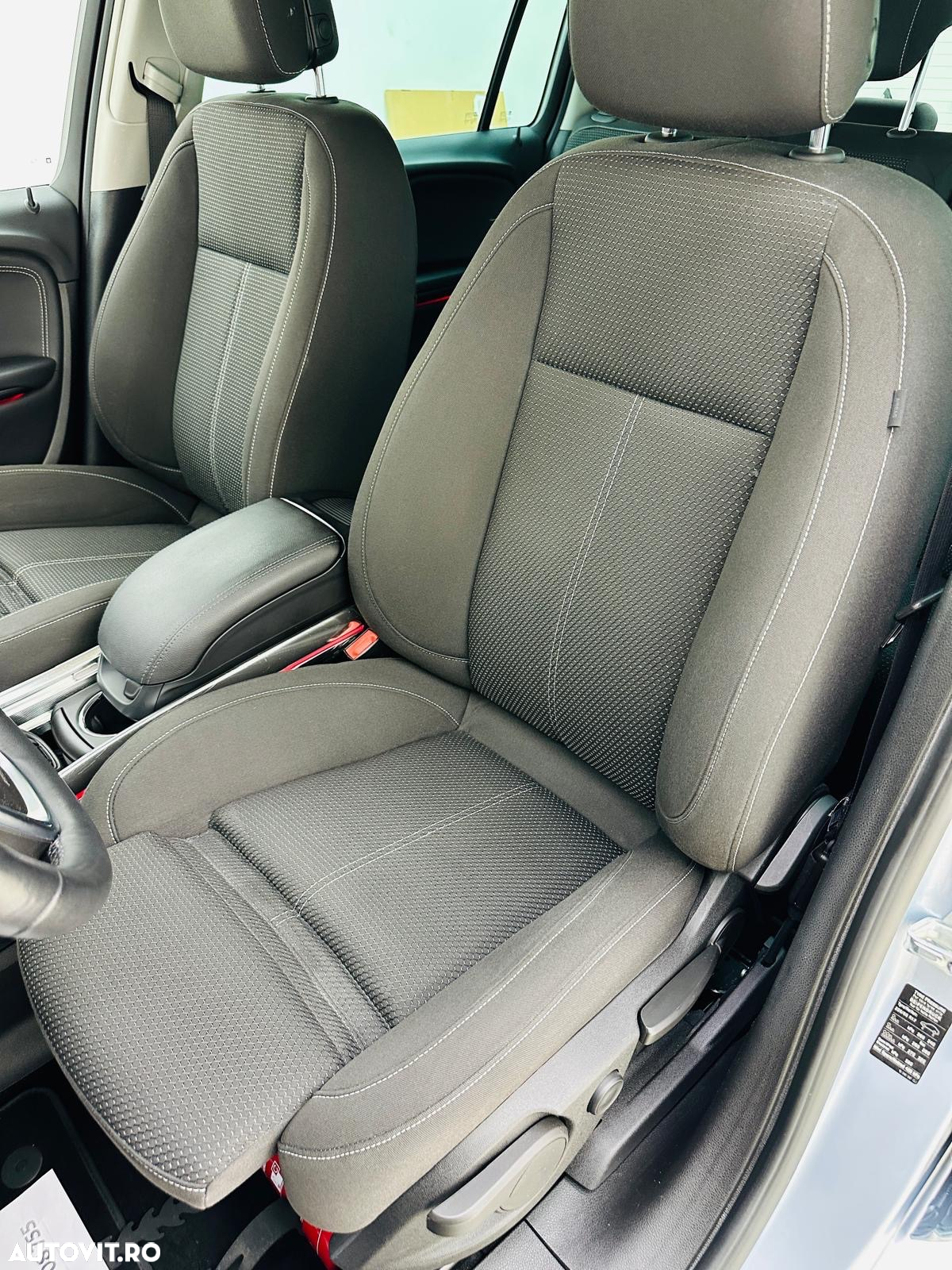 Opel Zafira - 19