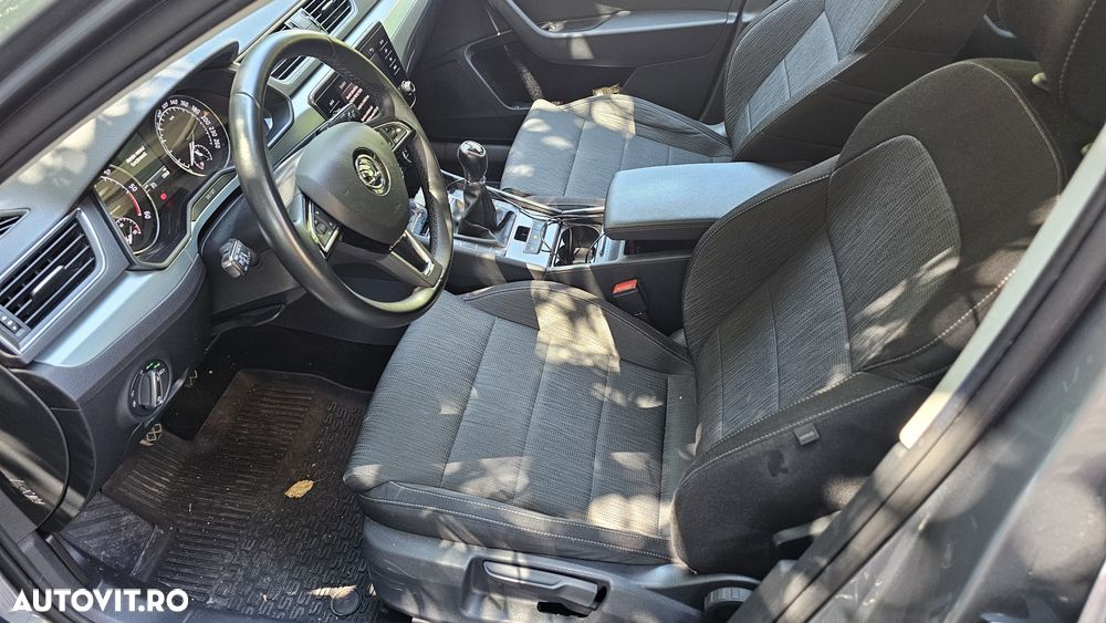 Skoda Superb 2.0 TDI Ambition - 3