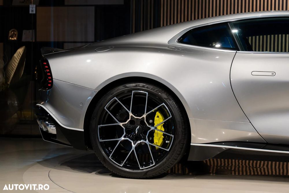 Aston Martin Vanquish - 36