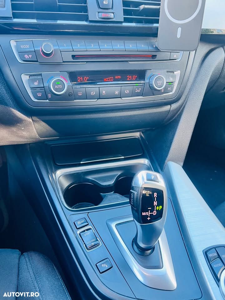 BMW Seria 3 320d DPF Aut. M Sport Edition - 8