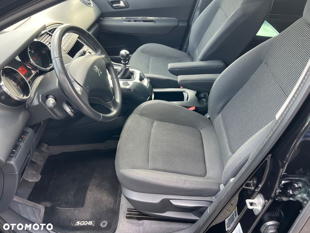 Peugeot 5008 - 17