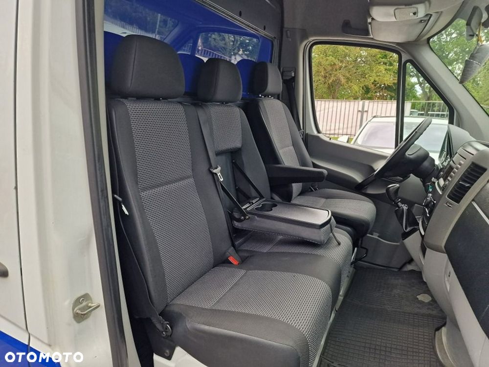 Mercedes-Benz Sprinter - 20