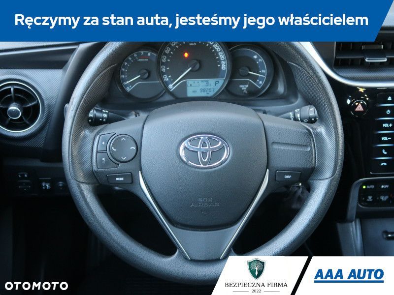 Toyota Auris - 16