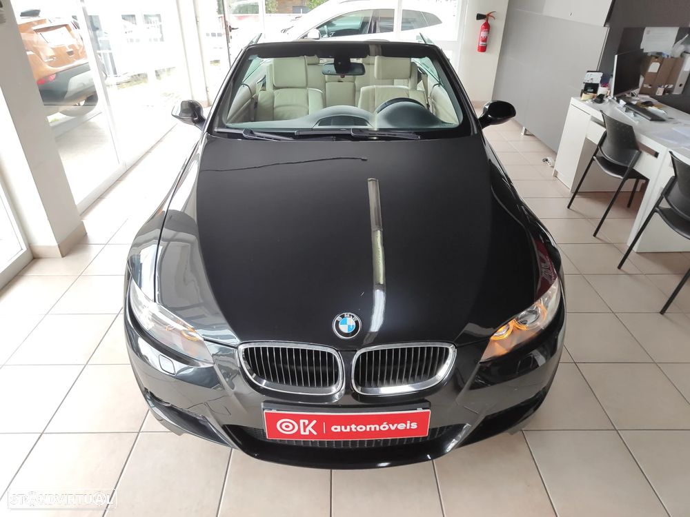 BMW 320 i M Sport Edition - 4
