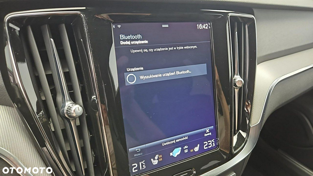 Volvo V60 T8 AWD Plug-In Hybrid R-Design - 20
