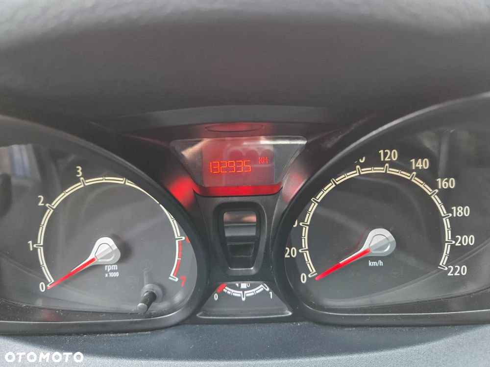 Ford Fiesta 1.25 Trend Edition - 10