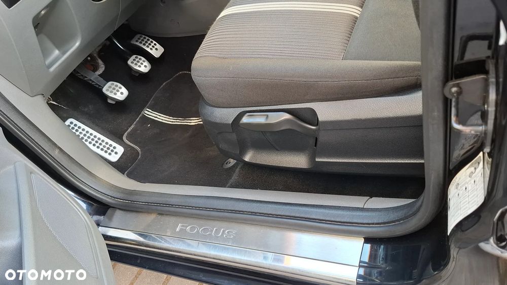 Ford Focus 1.6 16V Black Magic - 19