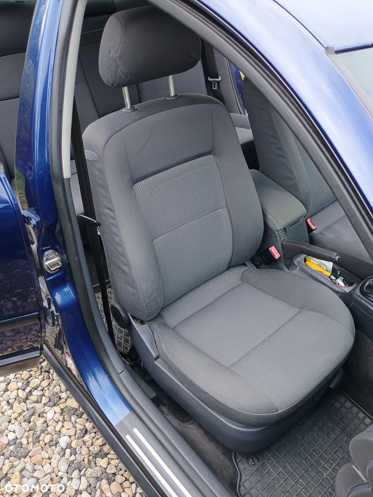 Volkswagen Passat 1.9 TDI - 16
