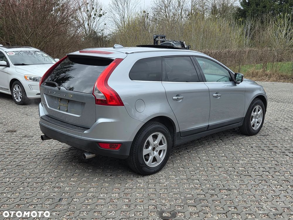Volvo XC 60 - 4