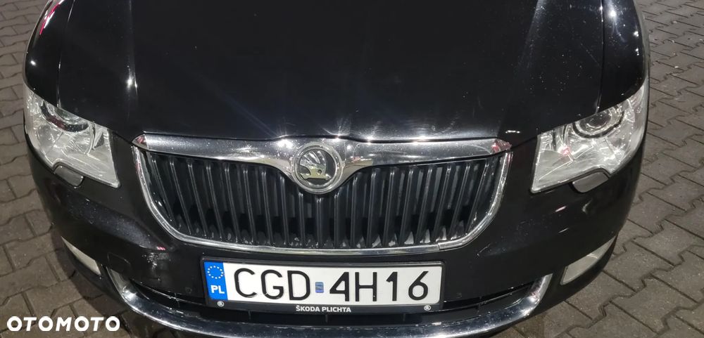 Skoda Superb 2.0 TDI DSG Exclusive - 3