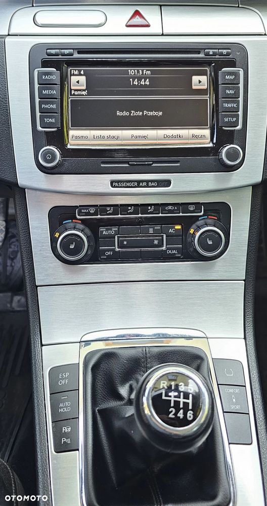 Volkswagen Passat 2.0 TDI Comfortline - 11