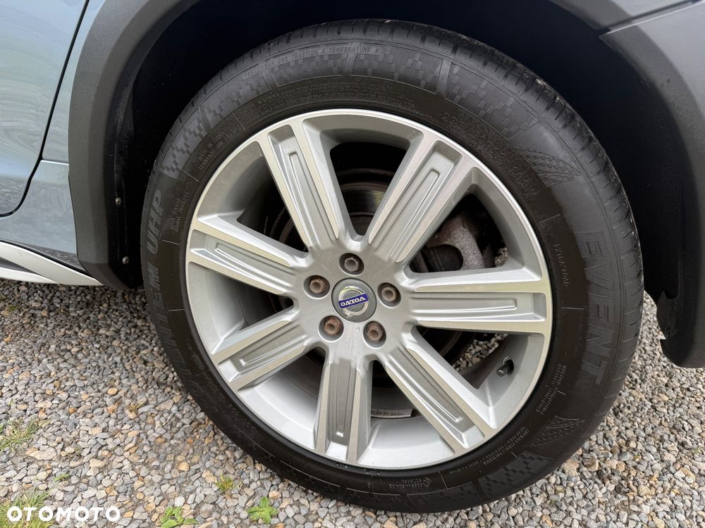 Volvo V60 Cross Country - 29