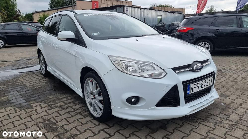 Ford Focus 1.0 EcoBoost Titanium - 1