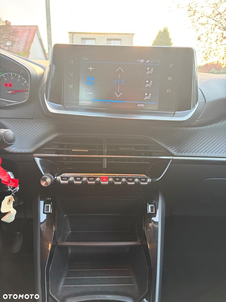 Peugeot 2008 - 18