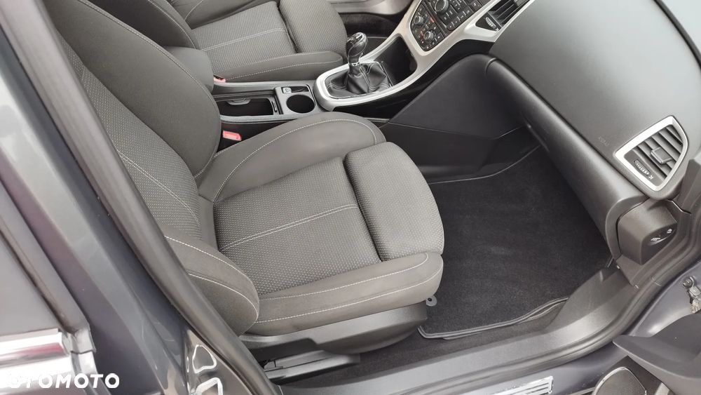 Opel Astra 1.4 Turbo Cosmo - 30