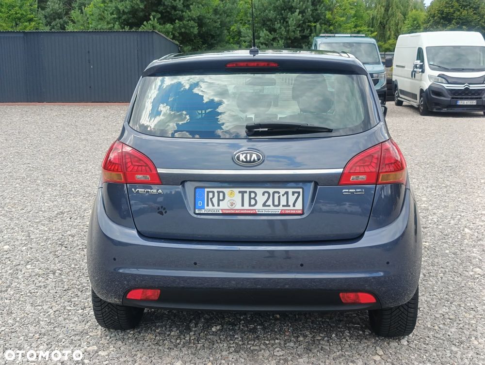Kia Venga 1.6 CRDi 128 Dream Team Edition - 11